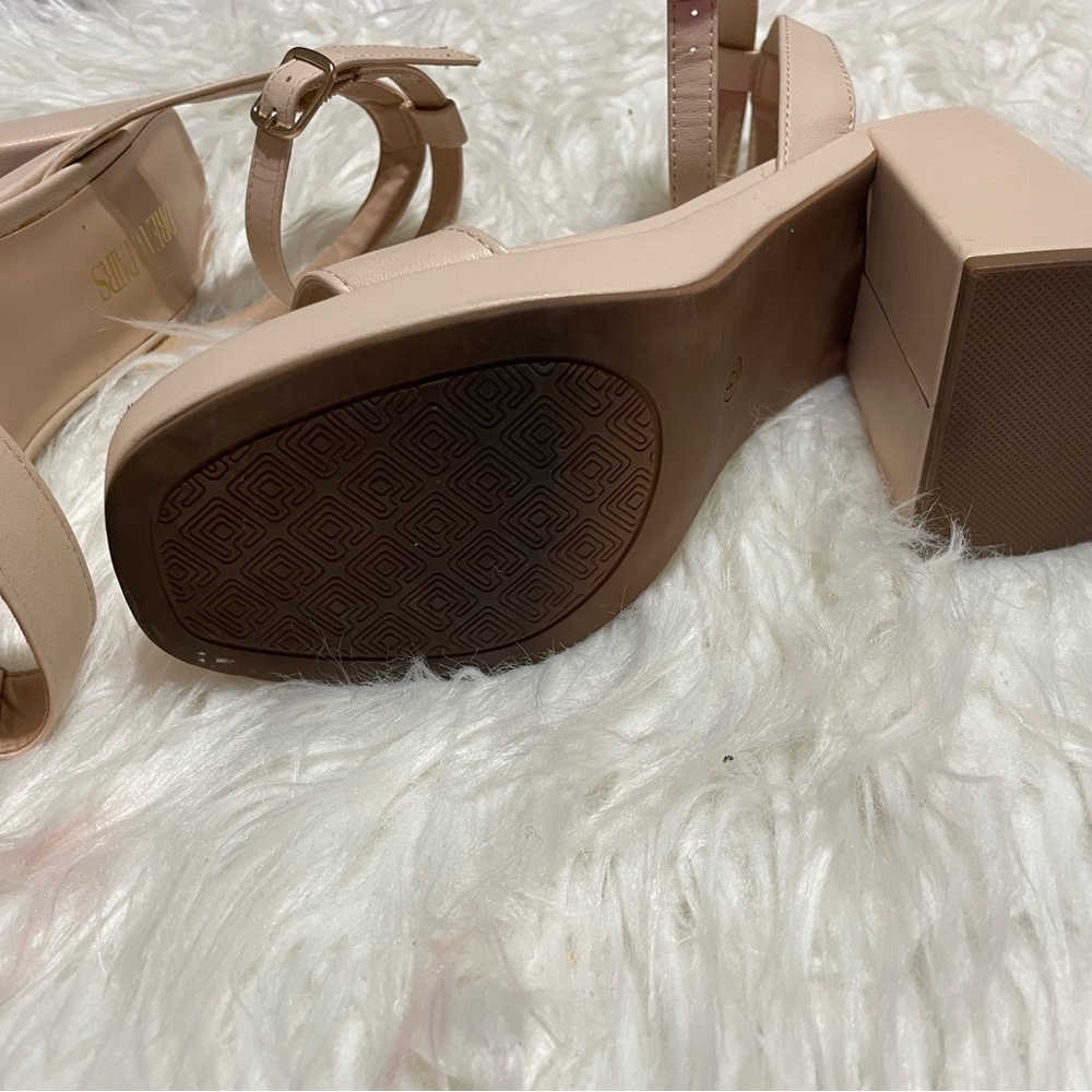 Elegant Beige Block Heel Sandals - Picture 5 of 5